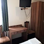 Veloria Motel *